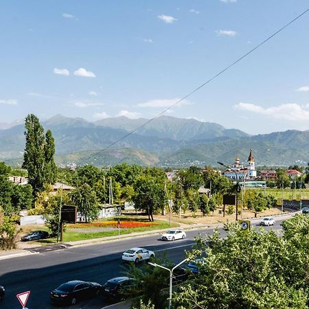 Appartamento Knijny Gorod Almaty Esterno foto